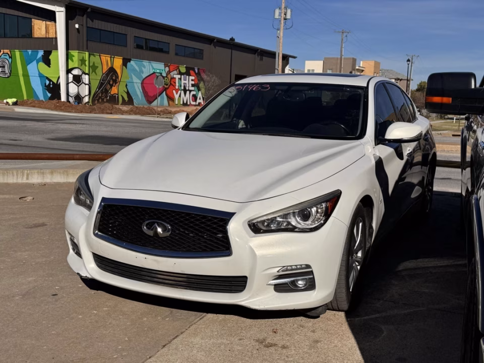 2015 INFINITI Q50